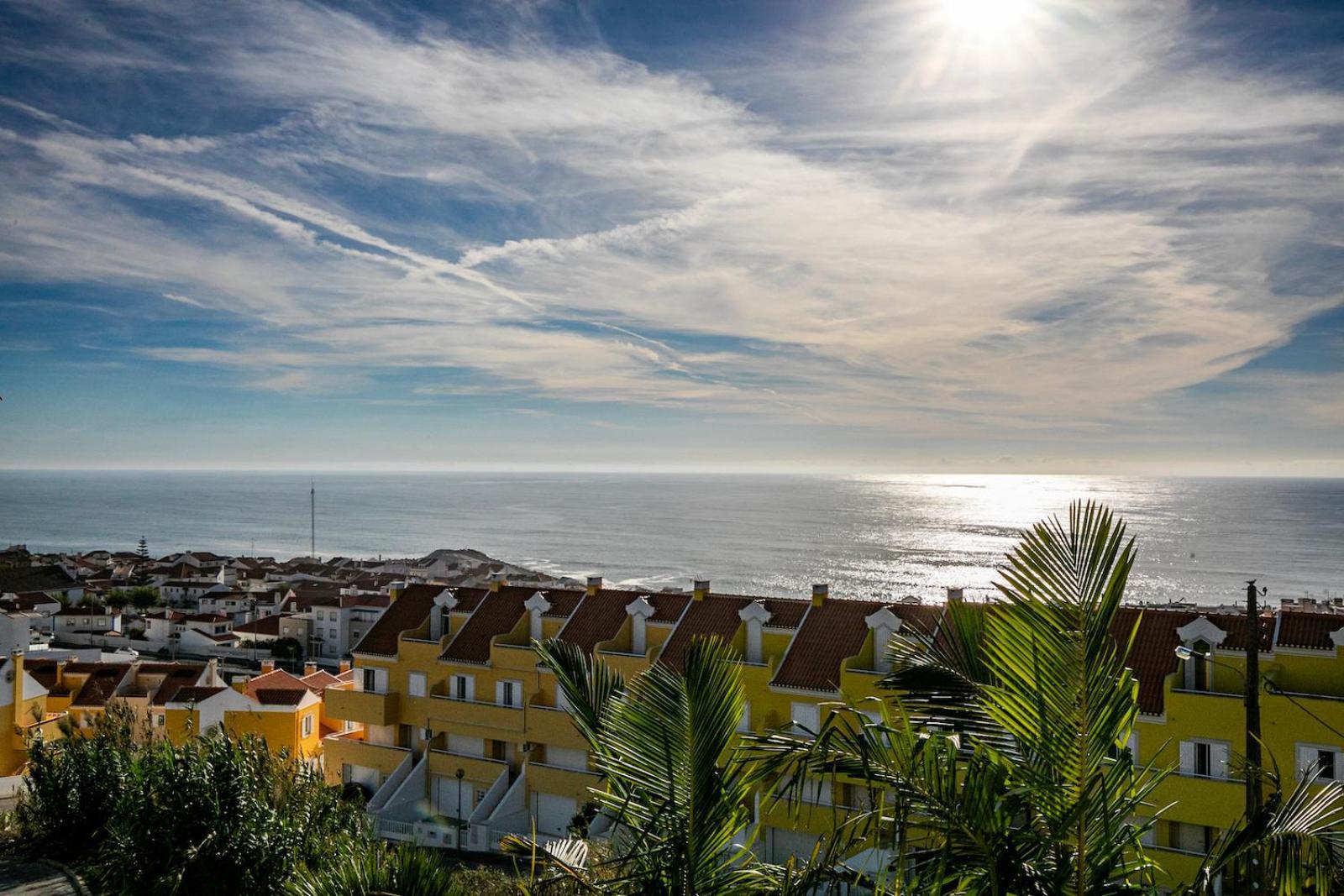 Vibing & Liming Ericeira Hotel Kültér fotó
