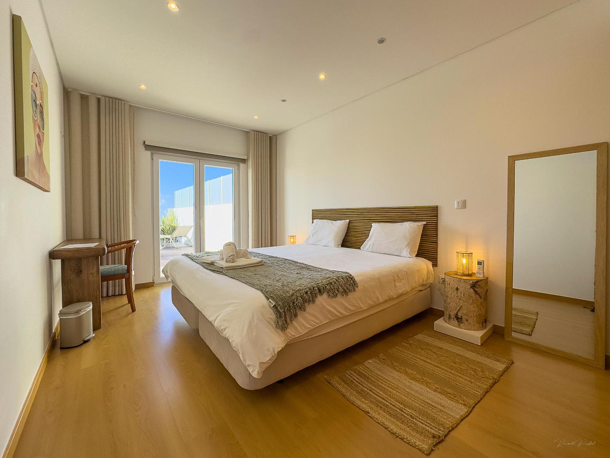 Vibing & Liming Ericeira Hotel Kültér fotó